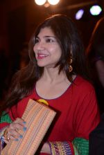 Alka Yagnik at Yash Chopra Memorial Awards in Mumbai on 19th Oct 2013.